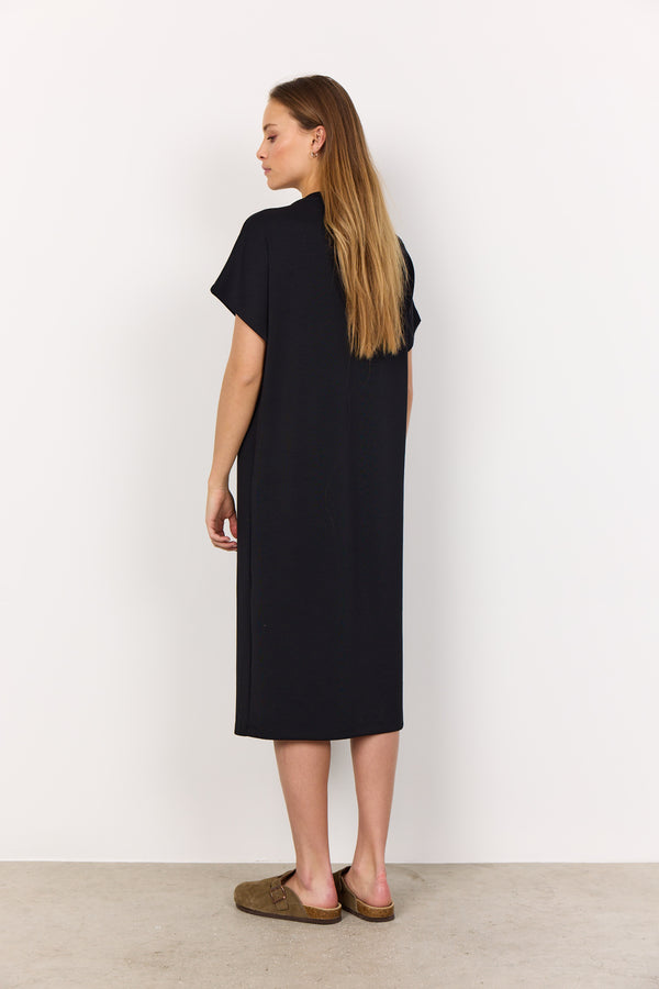 ROBE banu soya Concept