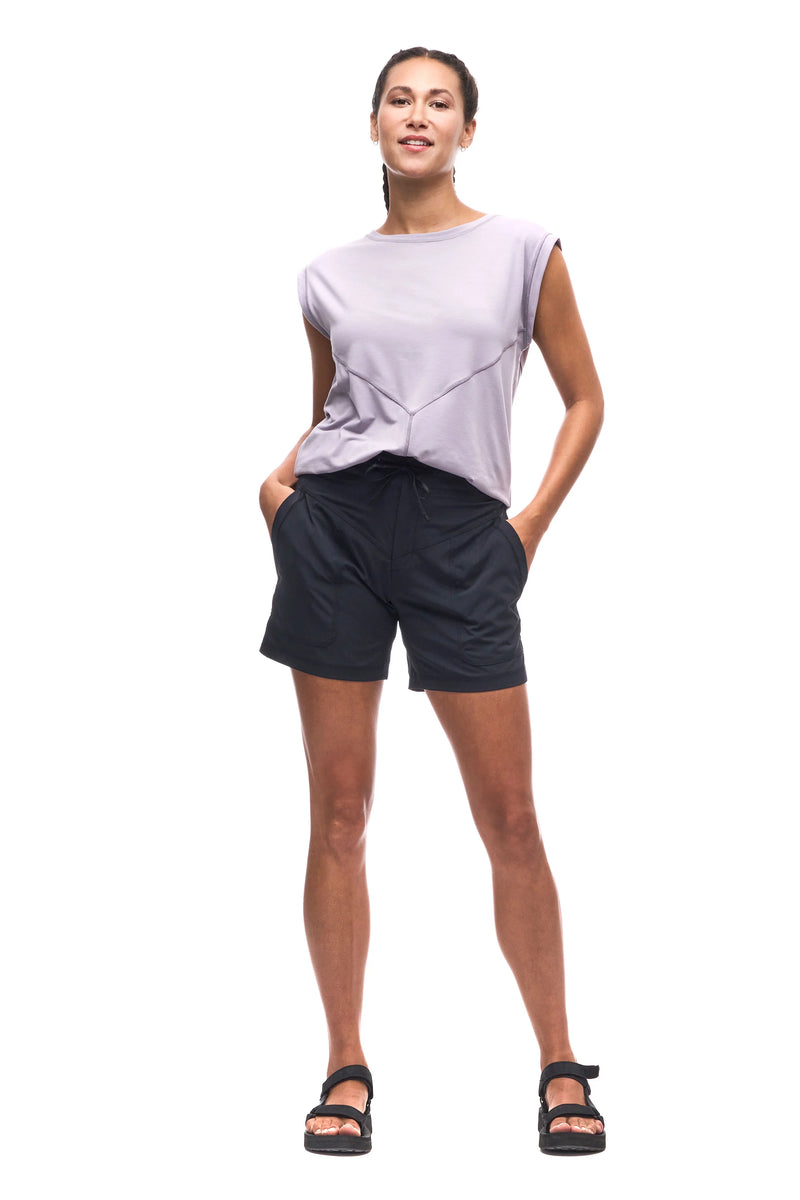 Short Sahra Indyeva